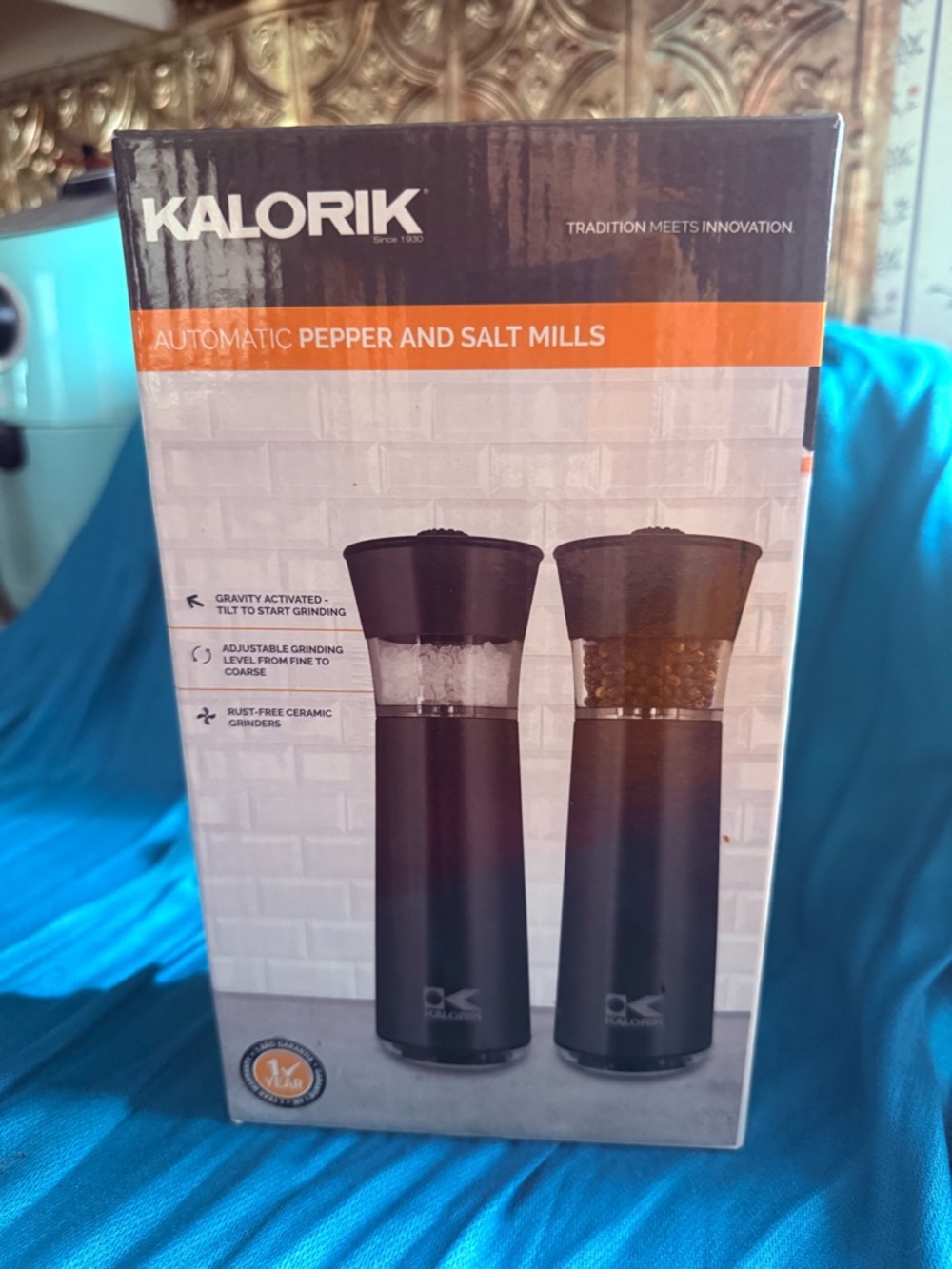 Automatic Salt & Pepper Mills - Black (2 mills in a Pack)